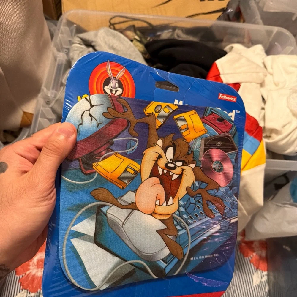 Tasmanian Devil Looney Tunes Mouse Pad - Picture 4 of 4